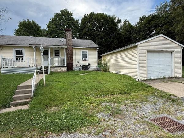 2410 Lisbon St, East Liverpool, OH 43920