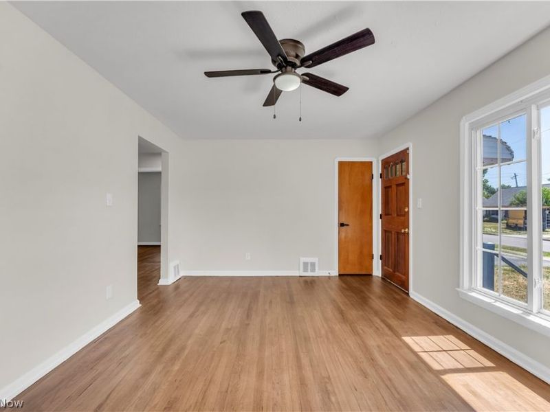 13305 Shady Oak Boulevard, Garfield Heights, OH 44125 Photo 4