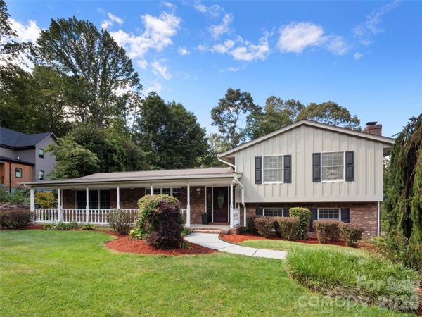 8 English Place, Candler, NC 28715