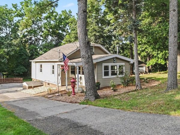1720 Cargill Street NW, Grand Rapids, MI 49544