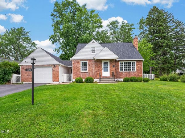 2075 Baker Avenue, Niskayuna, NY 12309