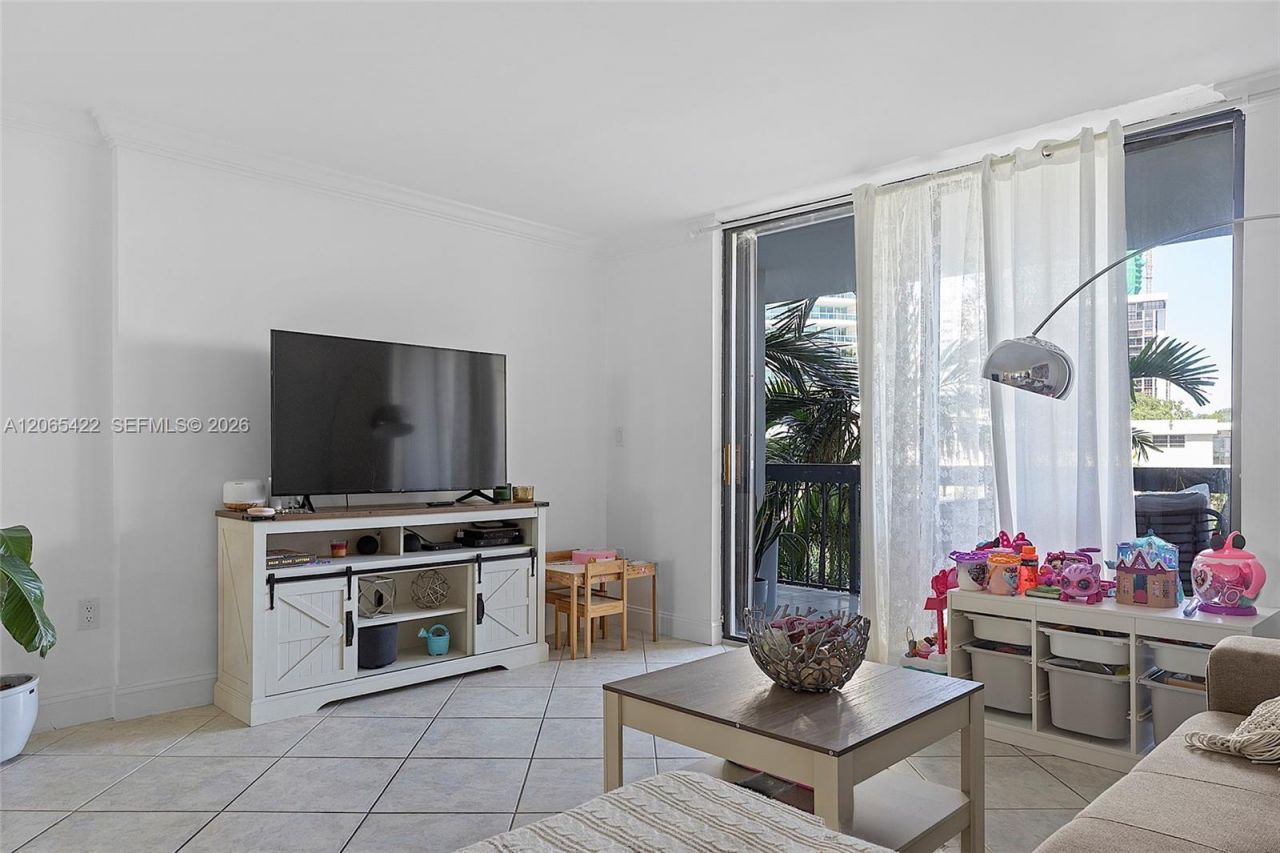 2333 Brickell Ave , Unit 315, Miami, FL 33129 Photo