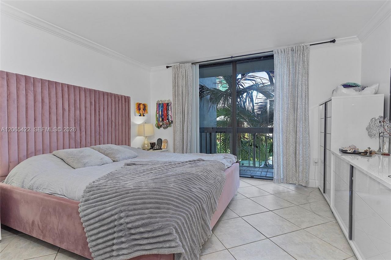 2333 Brickell Ave , Unit 315, Miami, FL 33129 Photo
