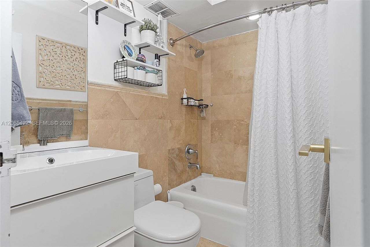 2333 Brickell Ave , Unit 315, Miami, FL 33129 Photo