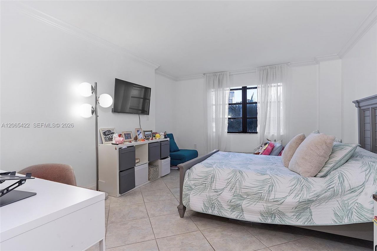 2333 Brickell Ave , Unit 315, Miami, FL 33129 Photo