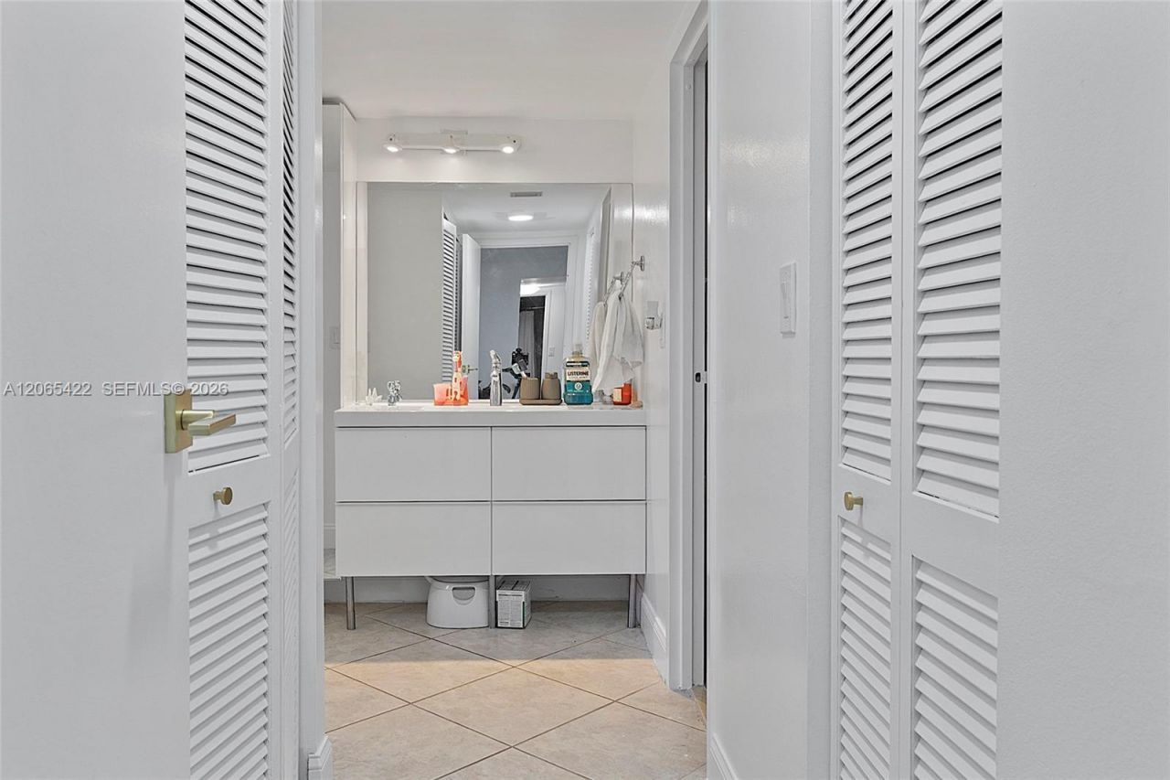 2333 Brickell Ave , Unit 315, Miami, FL 33129 Photo