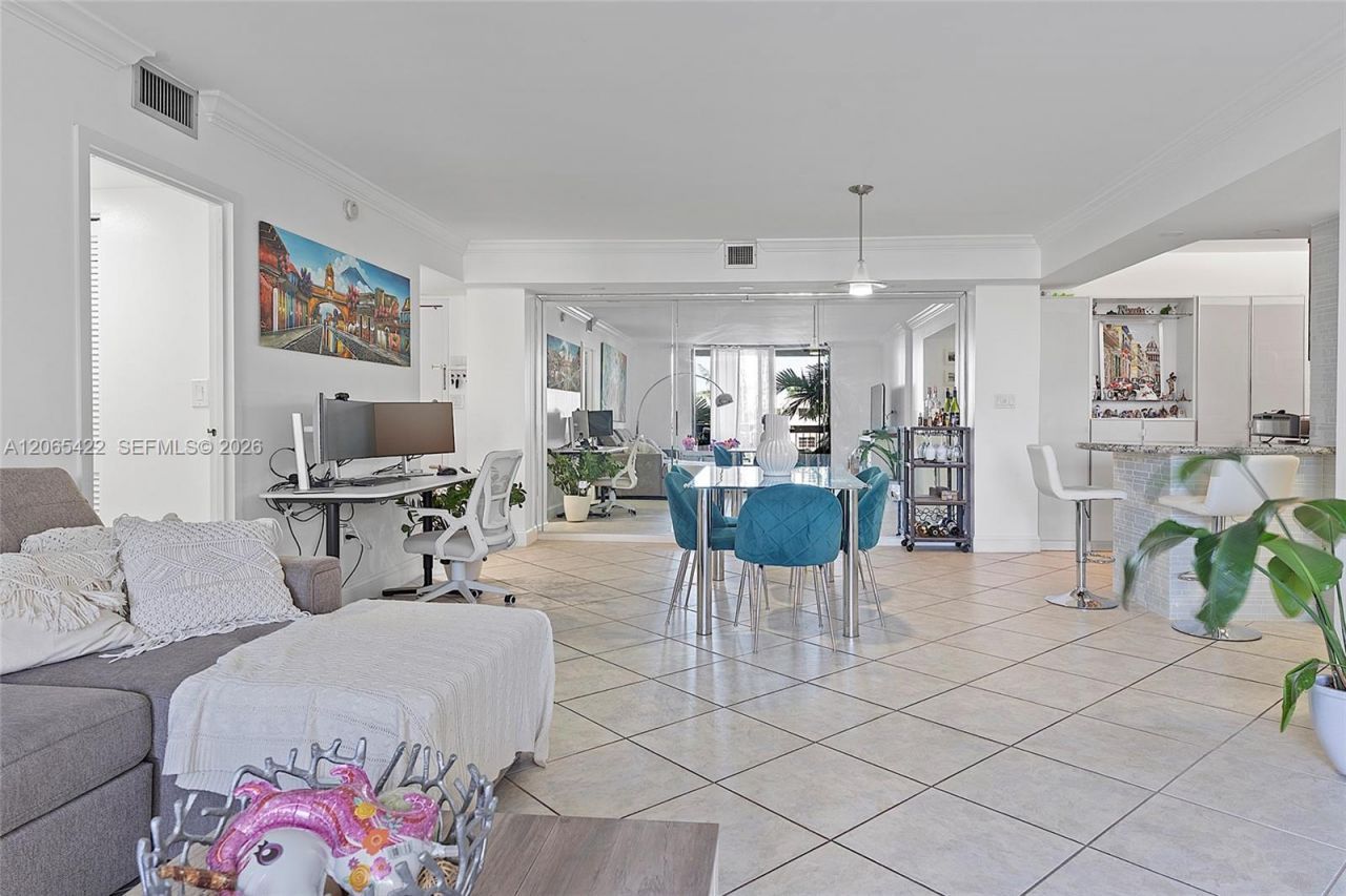 2333 Brickell Ave , Unit 315, Miami, FL 33129 Photo