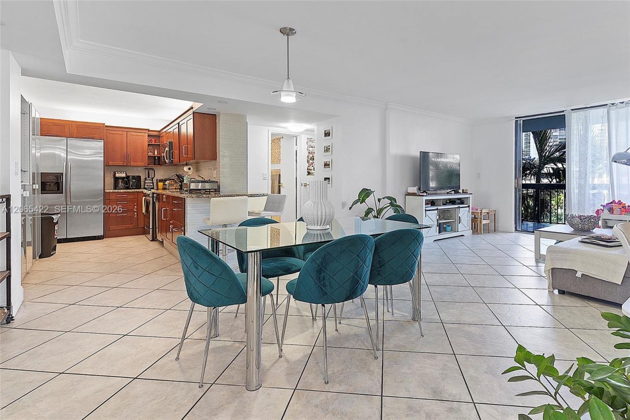 2333 Brickell Ave , Unit 315, Miami, FL 33129 Photo