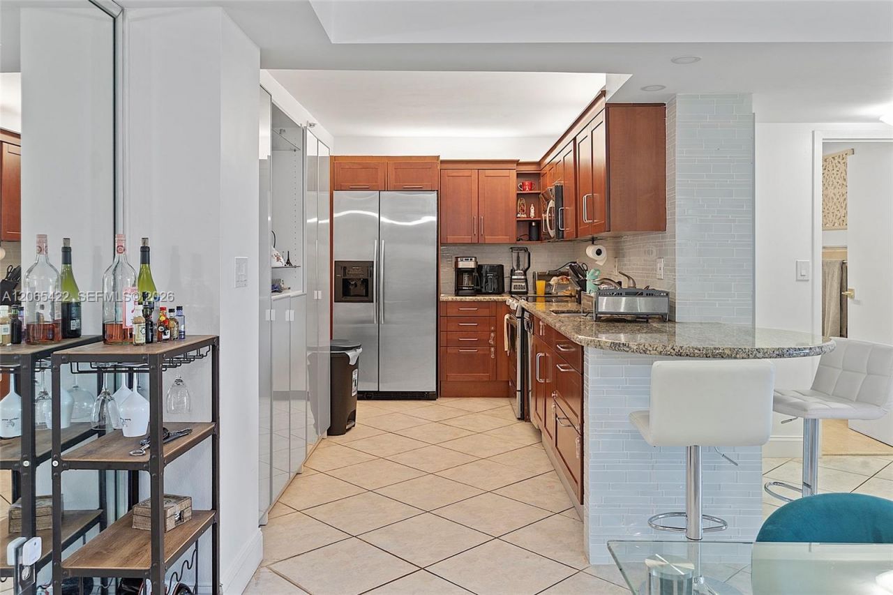 2333 Brickell Ave , Unit 315, Miami, FL 33129 Photo