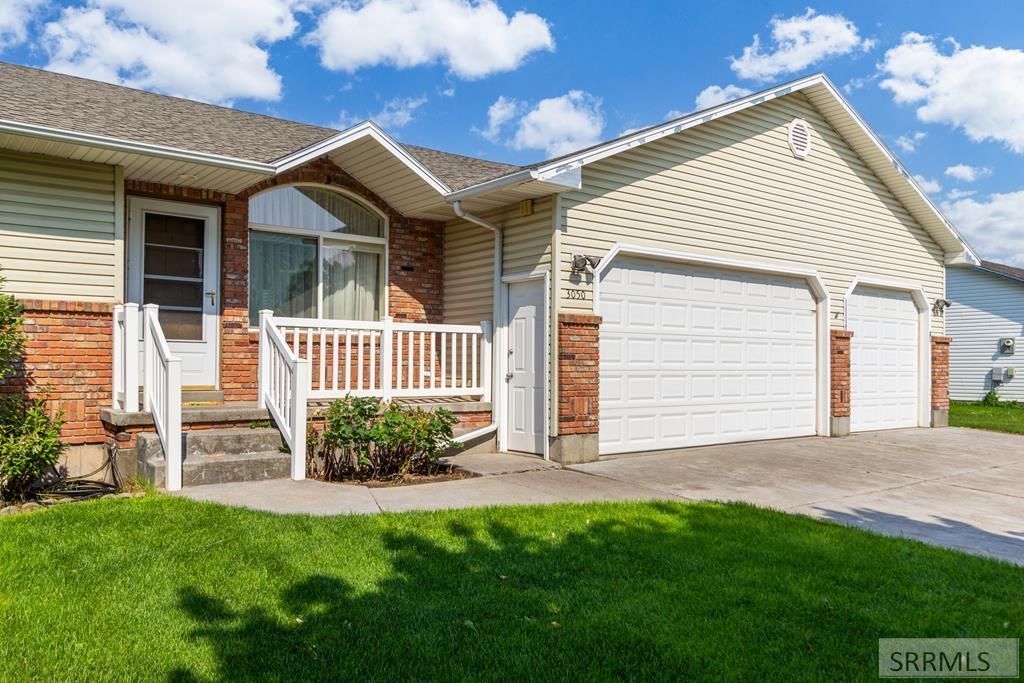 3050 S Carolyn Lane, Ammon, ID 83406 Main Photo