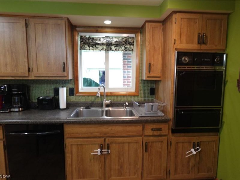 517 Walden Avenue, Tiltonsville, OH 43963 Photo 8