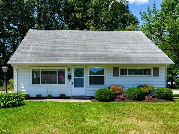 572 Woodmere Drive , Berea, OH 44017