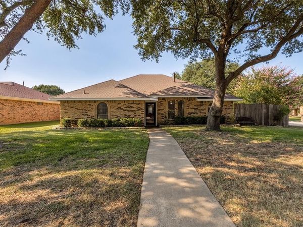 841 Broadmoor Drive, Mesquite, TX 75149