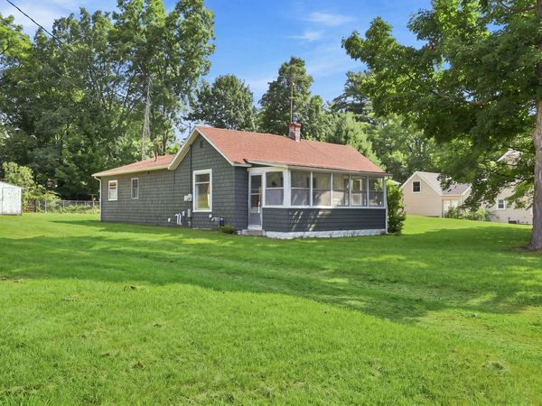 221 E Colfax Street, Hastings, MI 49058