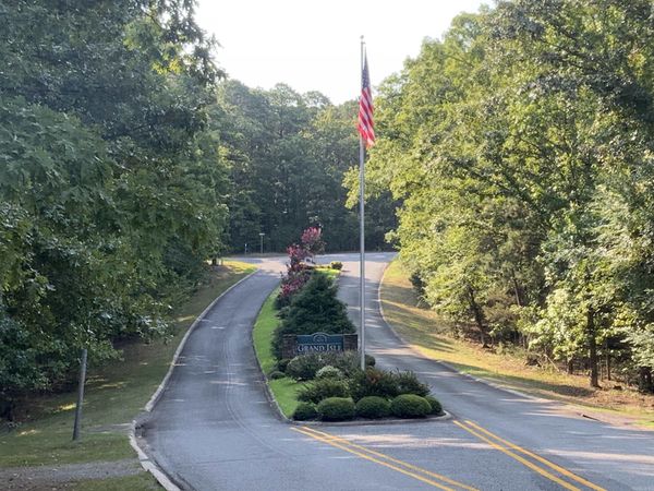 000 Granada Circle, Fairfield Bay, AR 72088