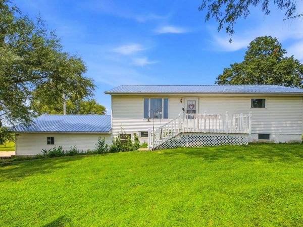 2109 235Th Street, Mount Pleasant, IA 52641