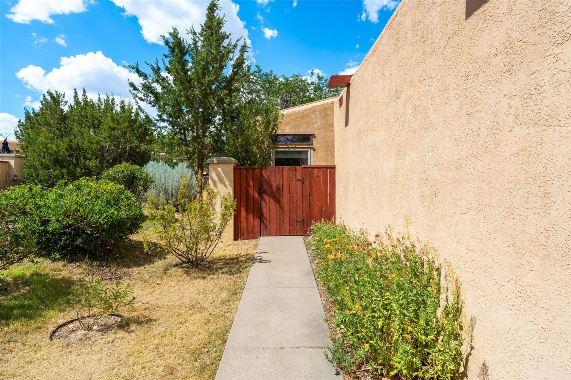 2963 Plaza Blanca, Santa Fe, NM 87507 Main Photo