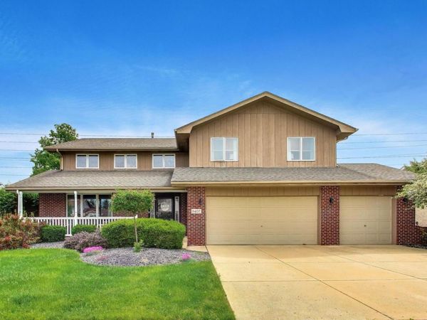 8407 Brookside Glen Drive , Tinley Park, IL 60487
