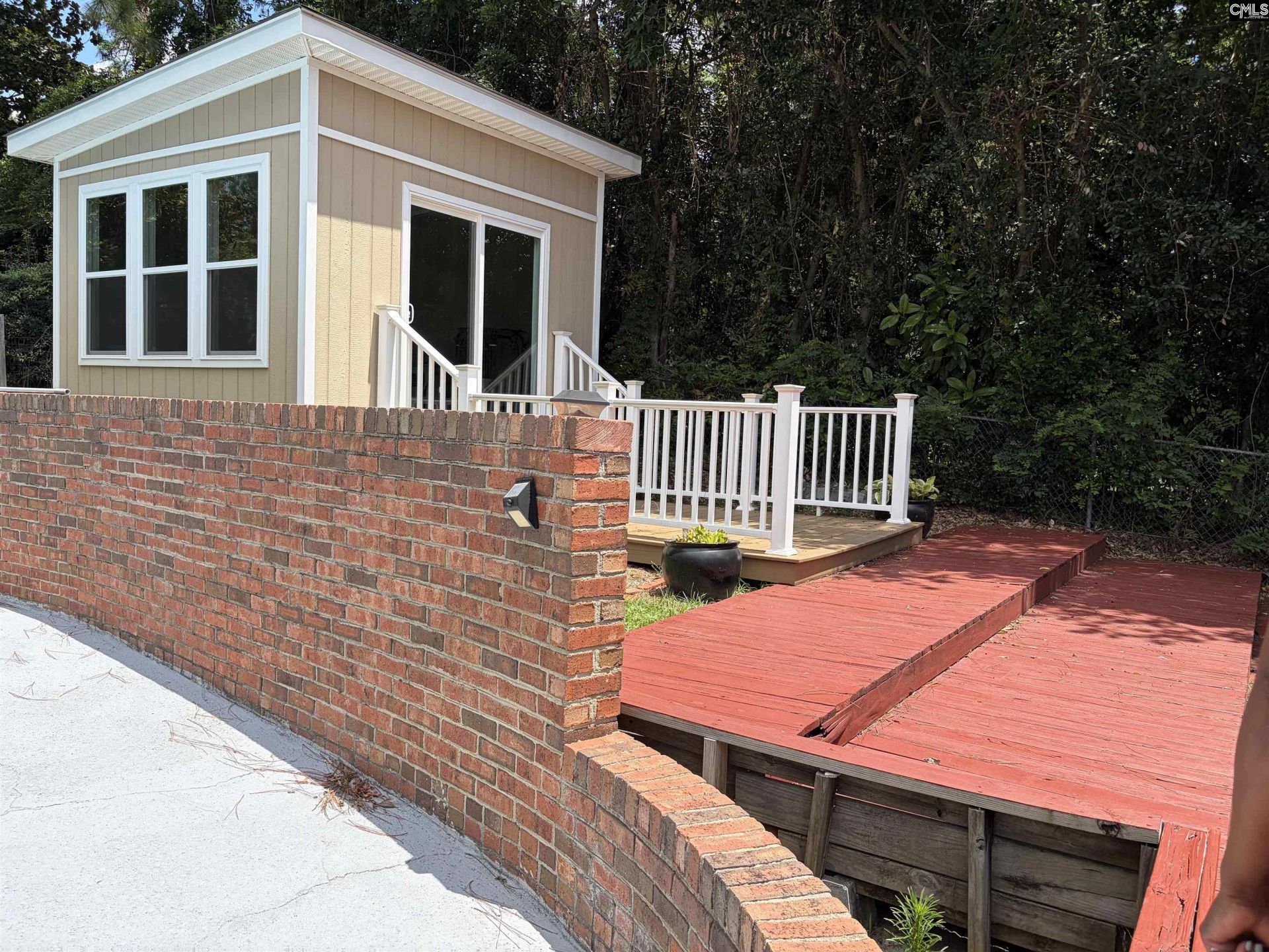 213 Park Shore Drive W Photo 12