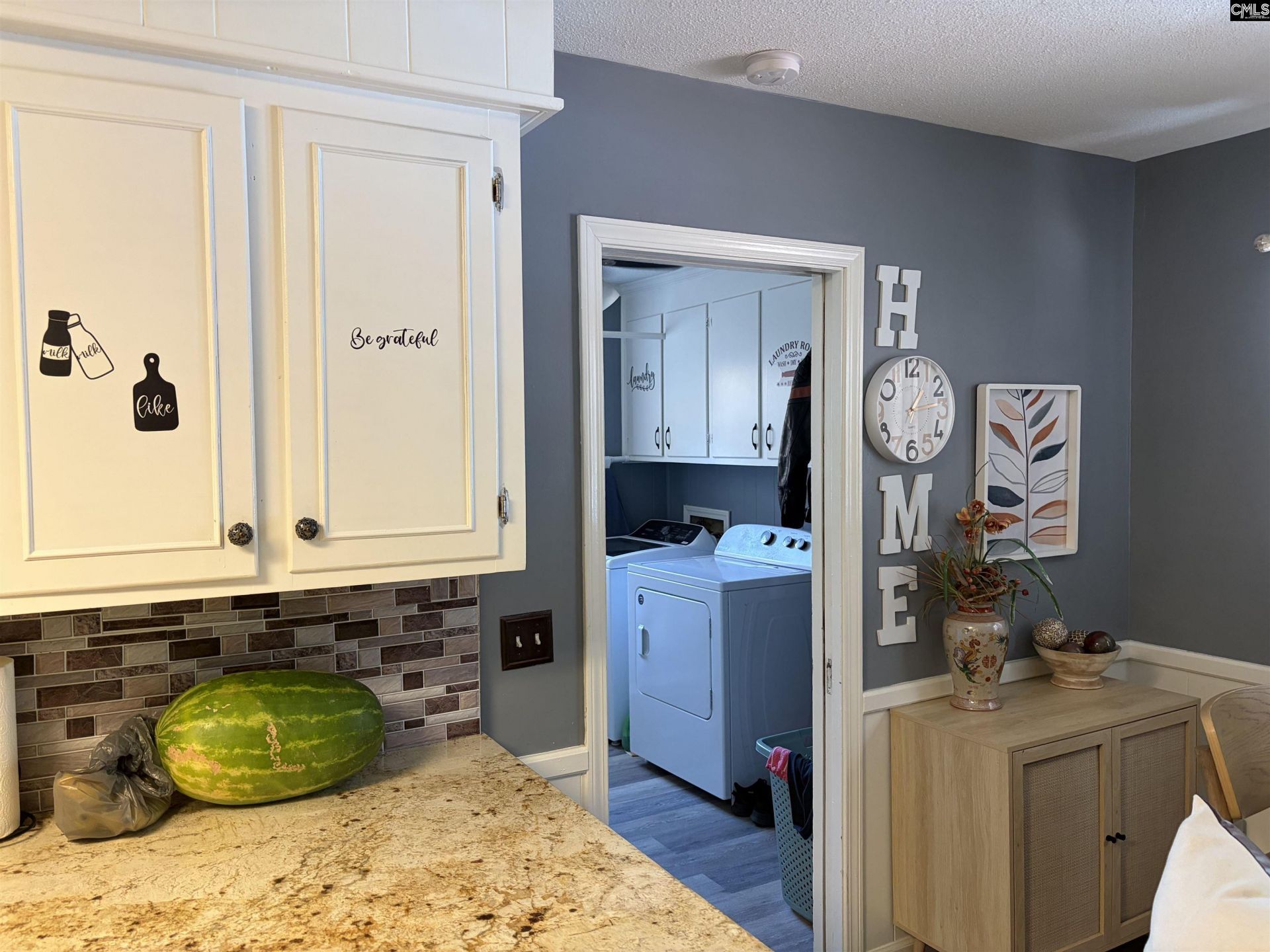 213 Park Shore Drive W Photo 14