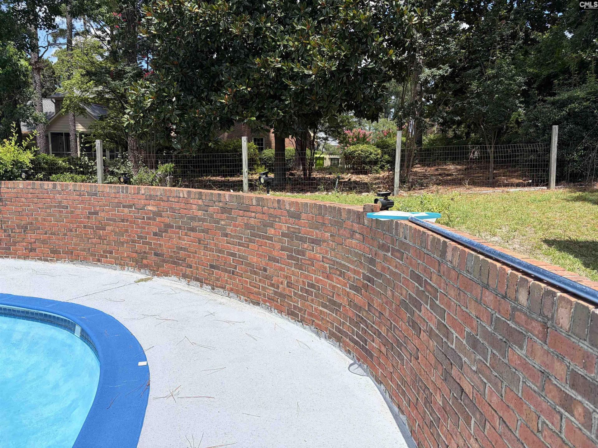 213 Park Shore Drive W Photo 17
