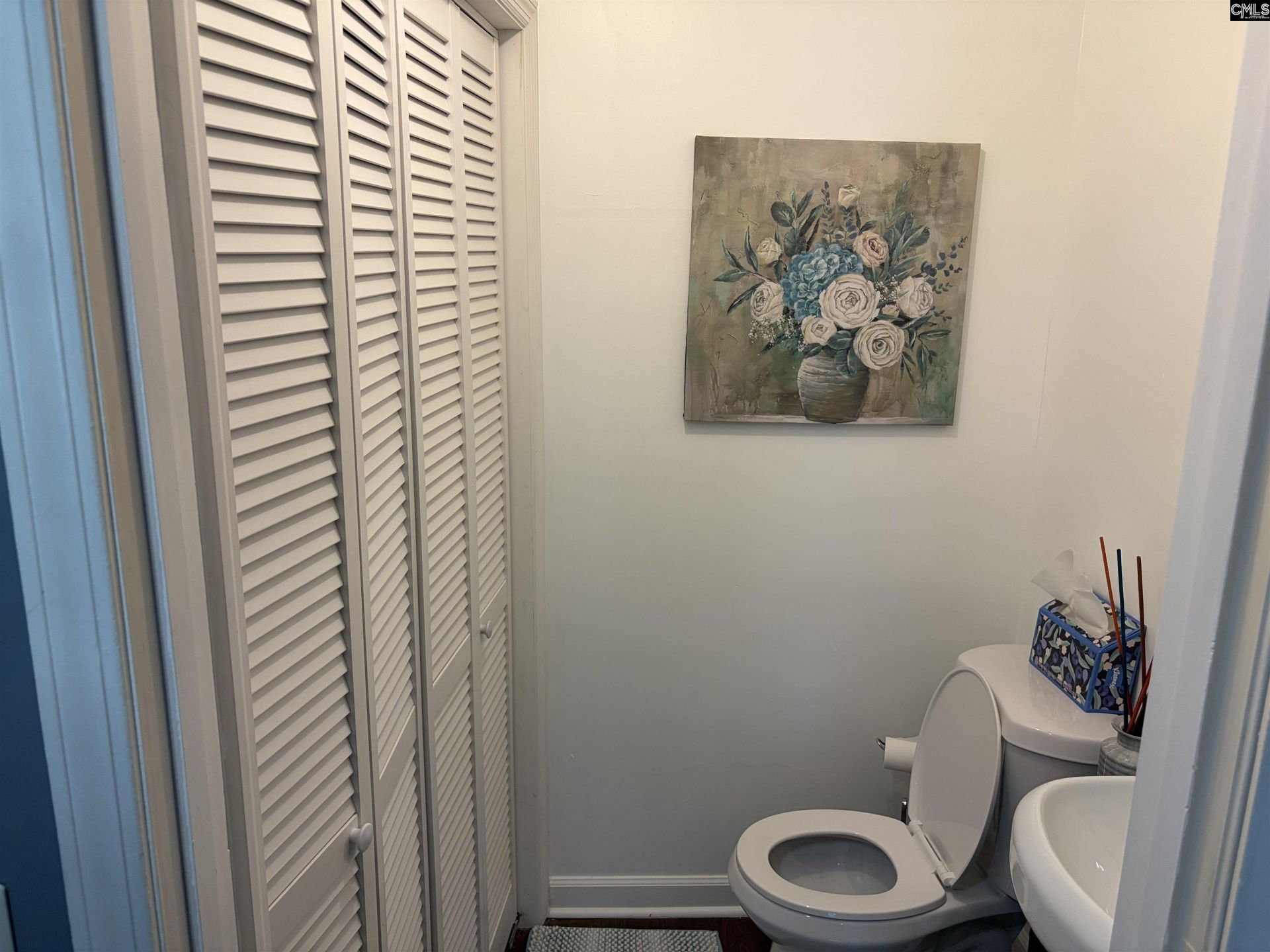 213 Park Shore Drive W Photo 22