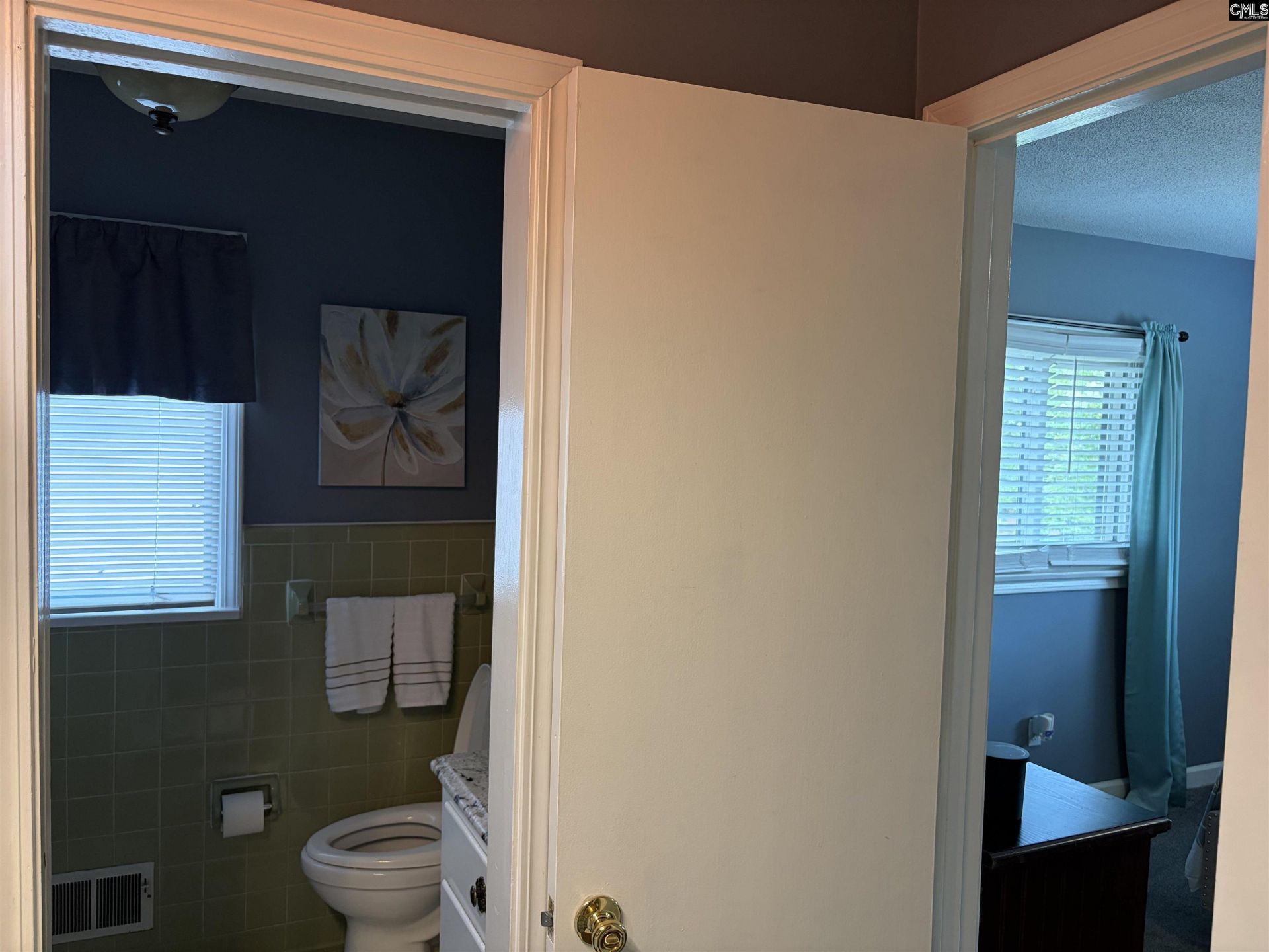 213 Park Shore Drive W Photo 23