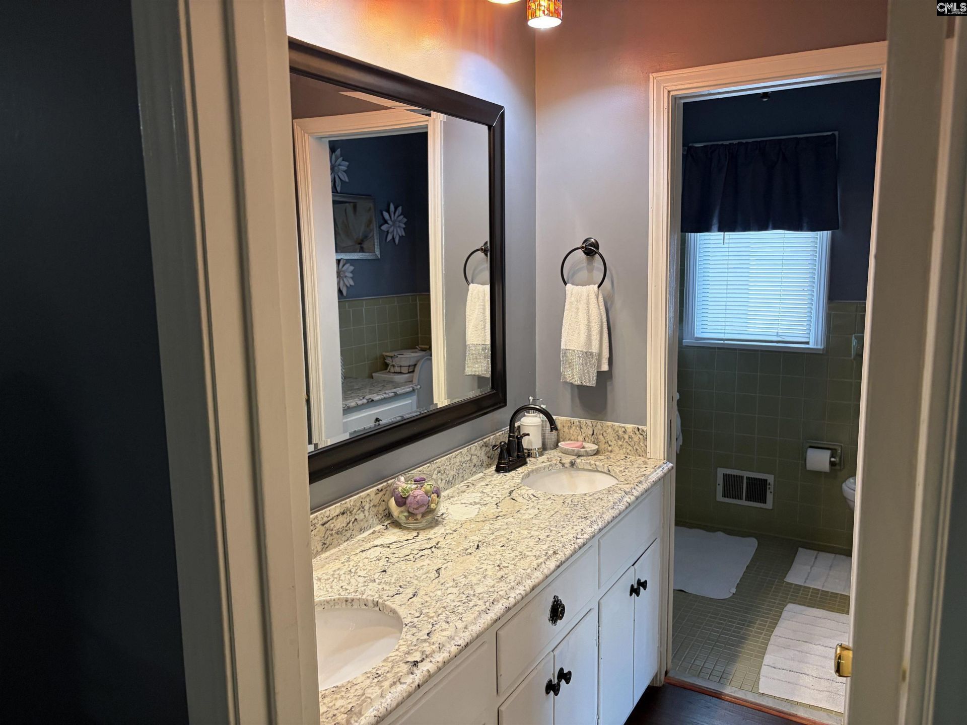 213 Park Shore Drive W Photo 26