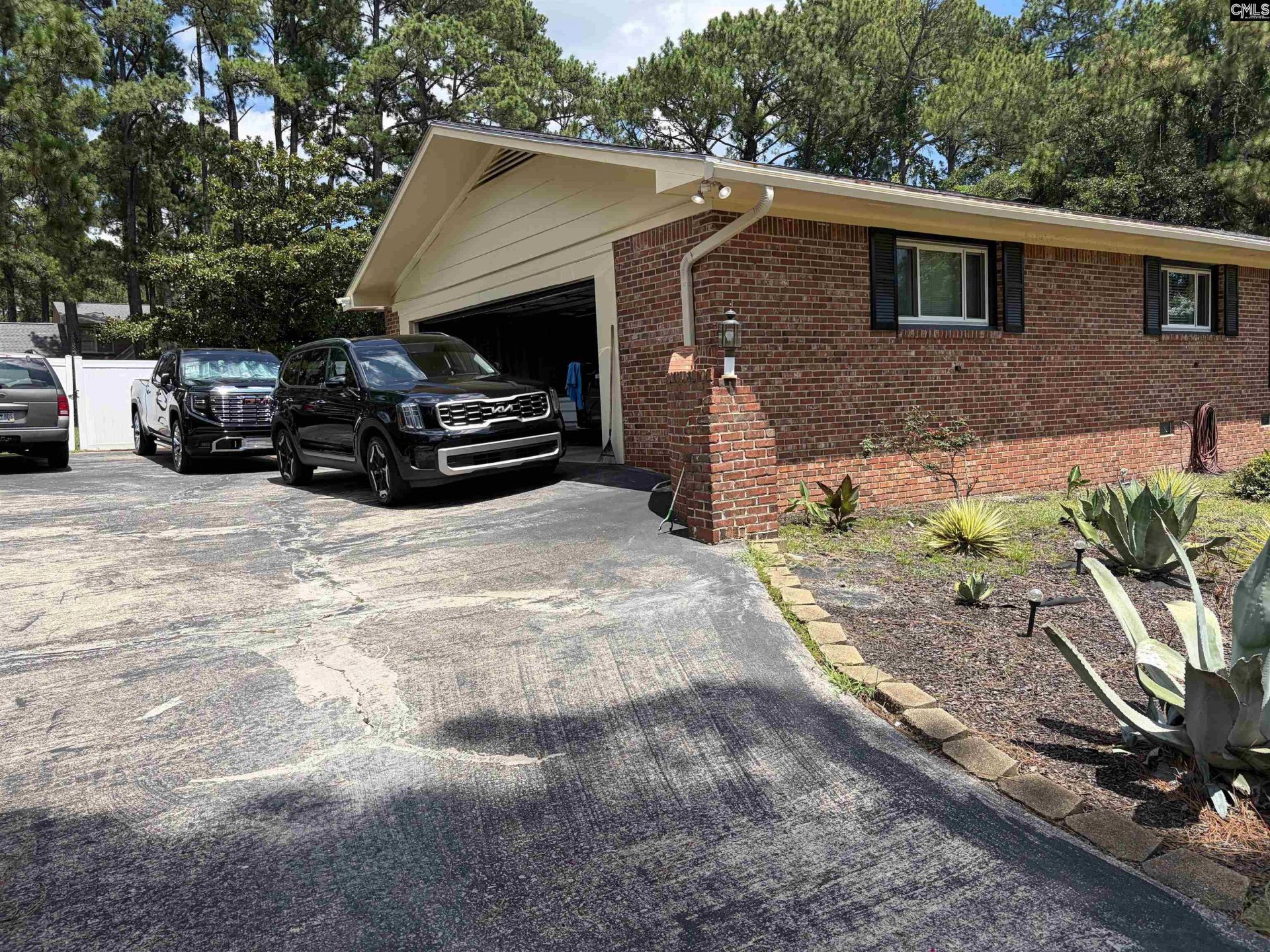 213 Park Shore Drive W Photo 32