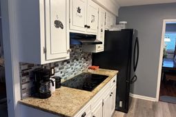 213 Park Shore Drive W photo 4