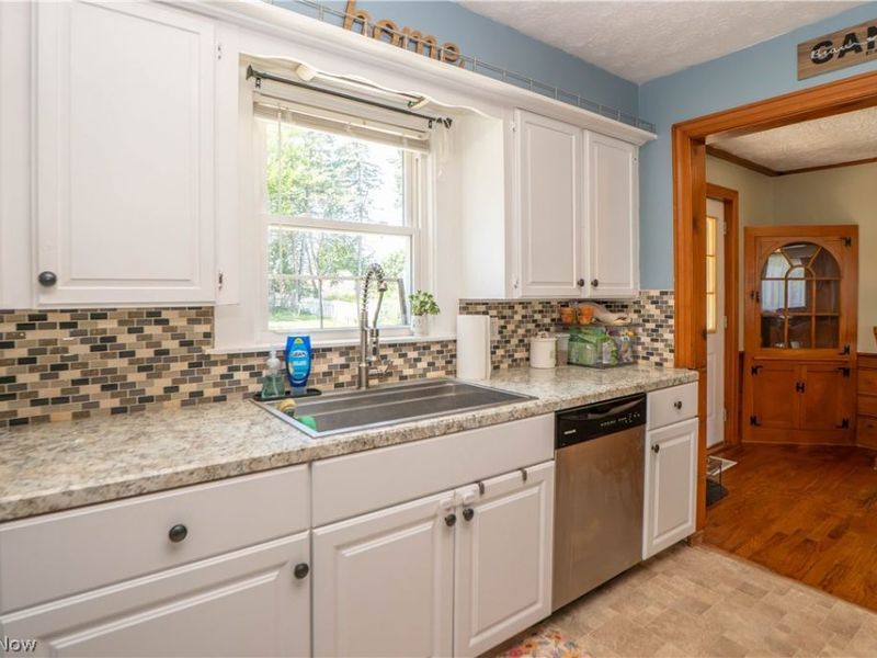 1041 Orchard Avenue NE, North Canton, OH 44720 Photo 11