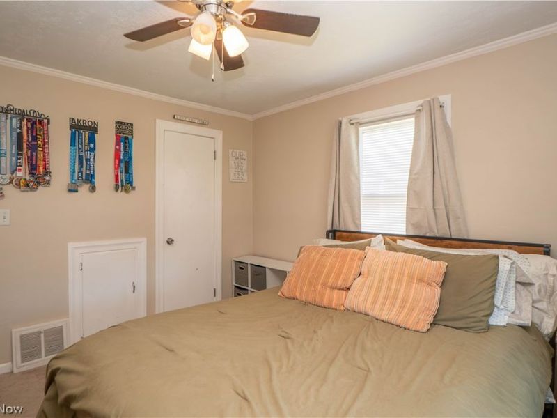 1041 Orchard Avenue NE, North Canton, OH 44720 Photo 15