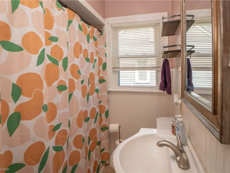 1041 Orchard Avenue NE, North Canton, OH 44720 Photo 20