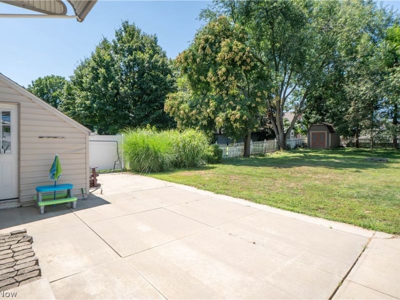 1041 Orchard Avenue NE, North Canton, OH 44720 Photo 25