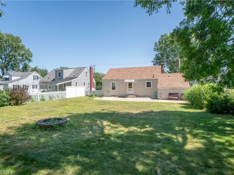 1041 Orchard Avenue NE, North Canton, OH 44720 Photo 31