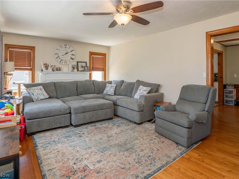 1041 Orchard Avenue NE, North Canton, OH 44720 Photo 5