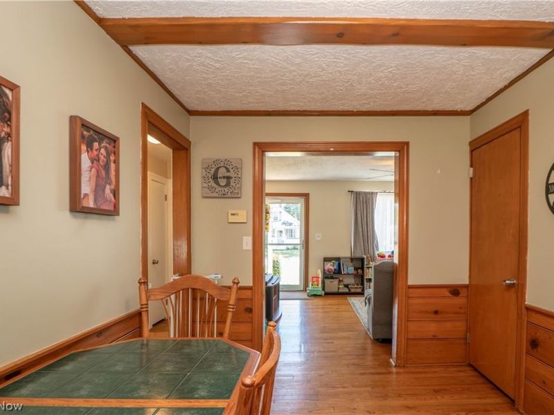 1041 Orchard Avenue NE, North Canton, OH 44720 Photo 7