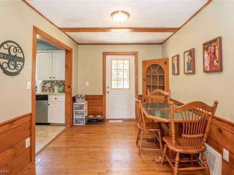 1041 Orchard Avenue NE, North Canton, OH 44720 Photo 8