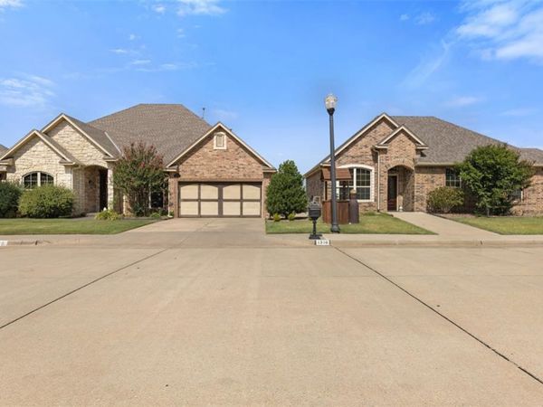 1316 Katelyn Court, Yukon, OK 73099