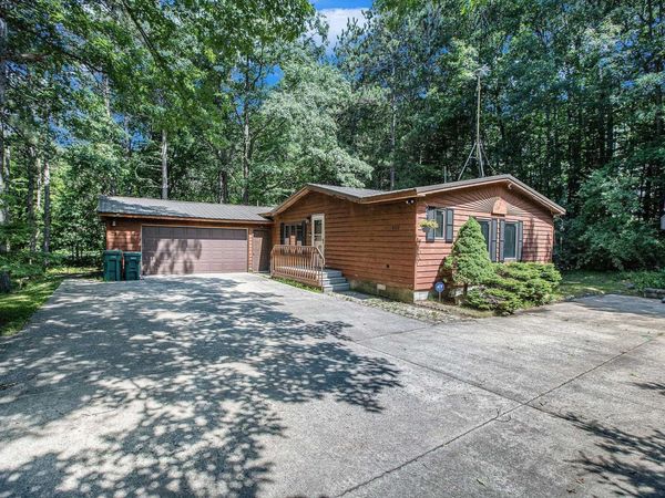 6313 Somerset Lane, Cadillac, MI 49601