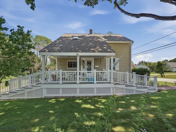 61 Houlton Street, Swansea, MA 02777