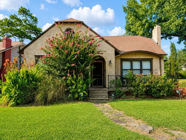 1629 E 6th Street , Okmulgee, OK 74447