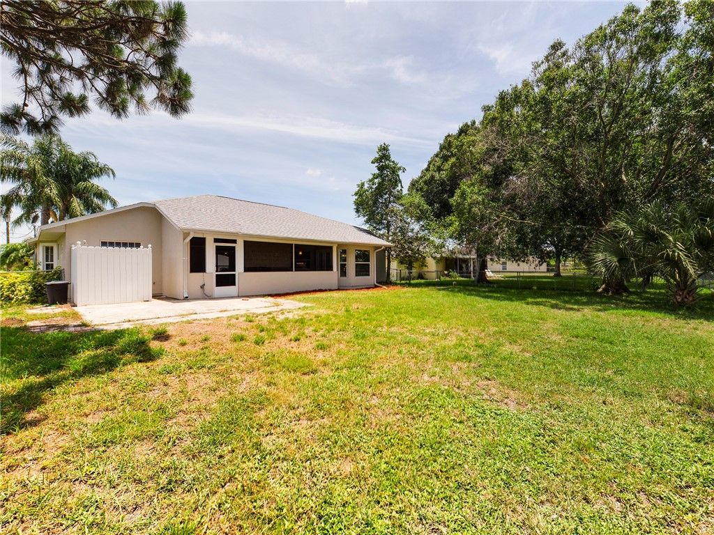 135 Bristol Street, Sebastian, FL 32958 Photo