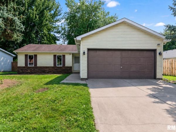 5205 CARLTON Drive, Springfield, IL 62703