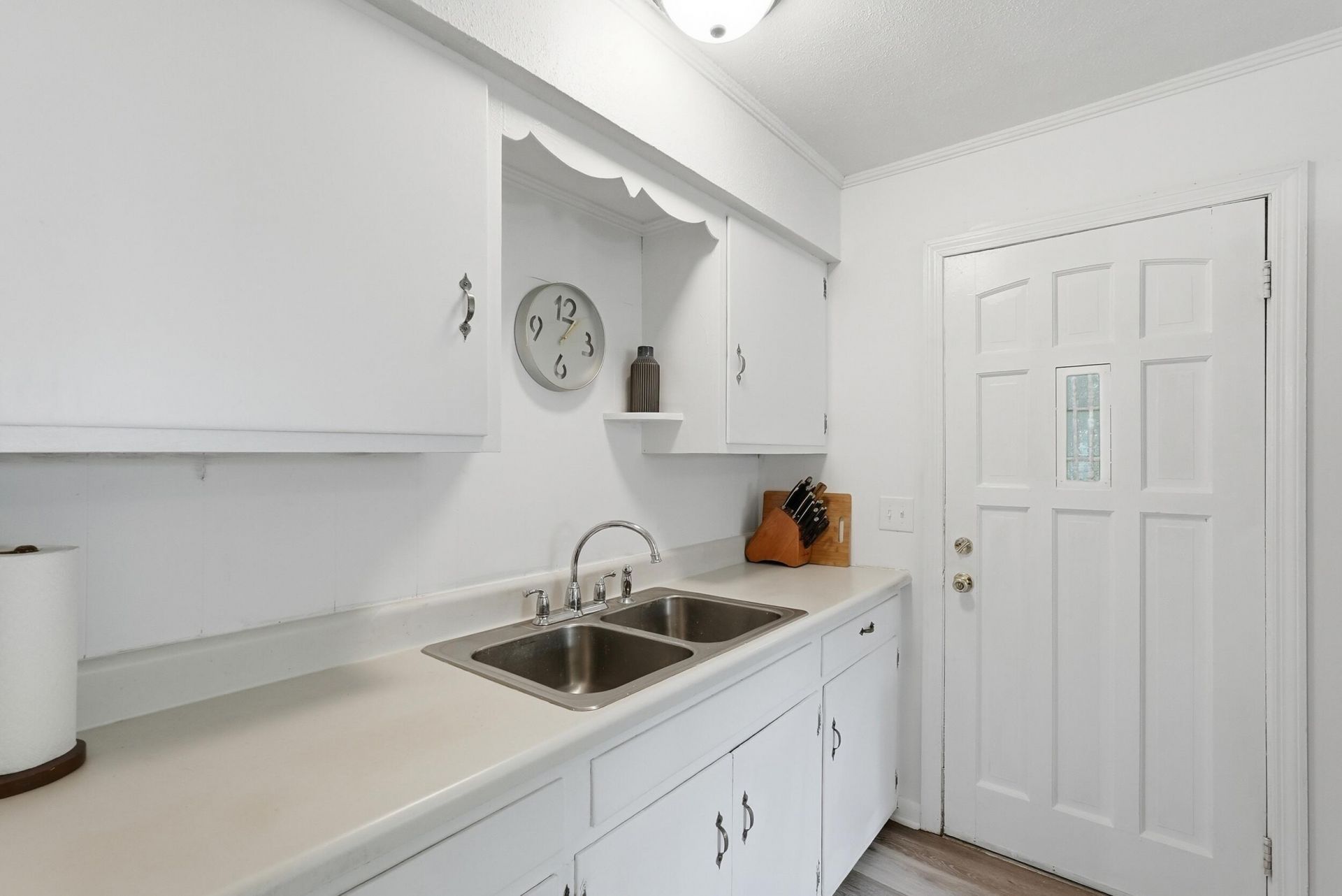 1002 Poplar Photo 14