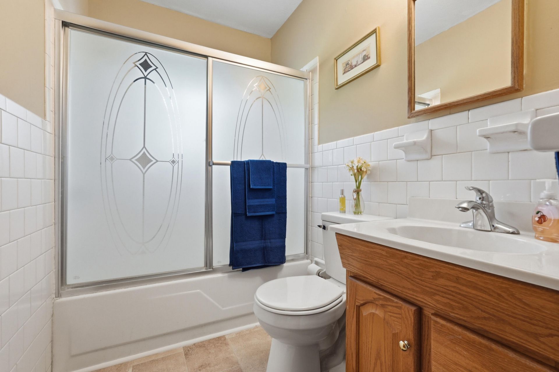 1002 Poplar Photo 17