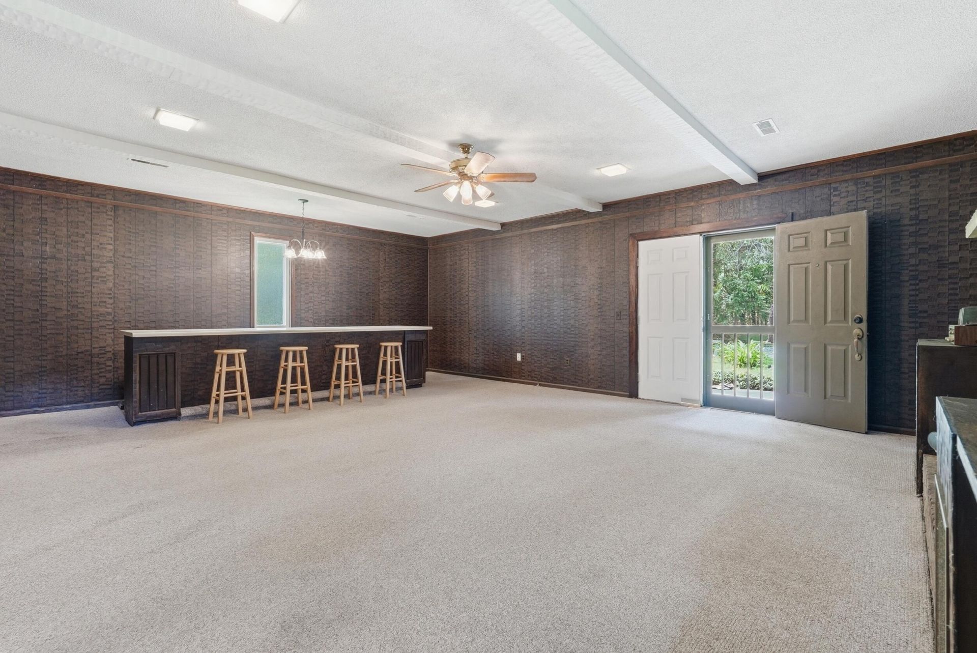 1002 Poplar Photo 20