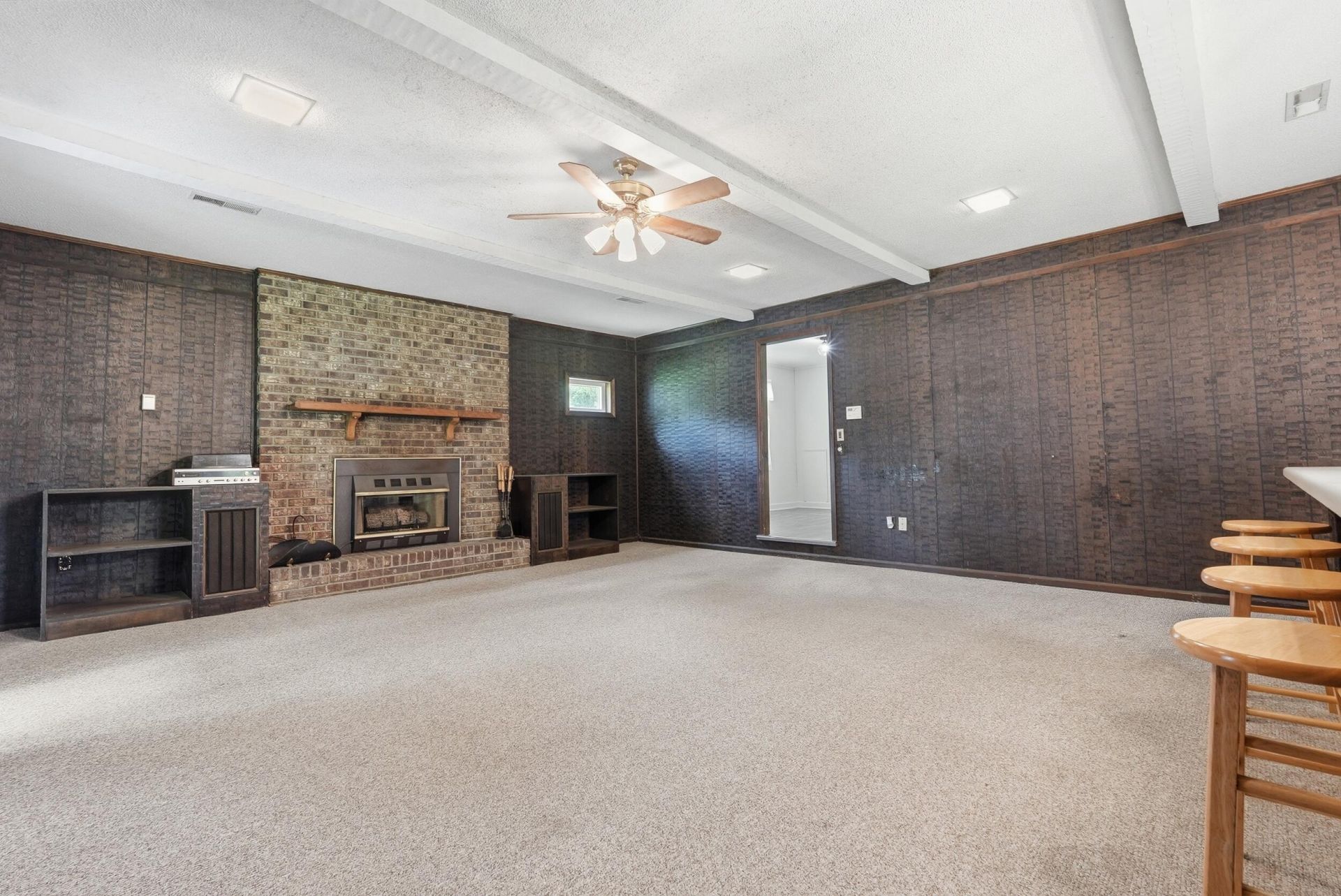 1002 Poplar Photo 22