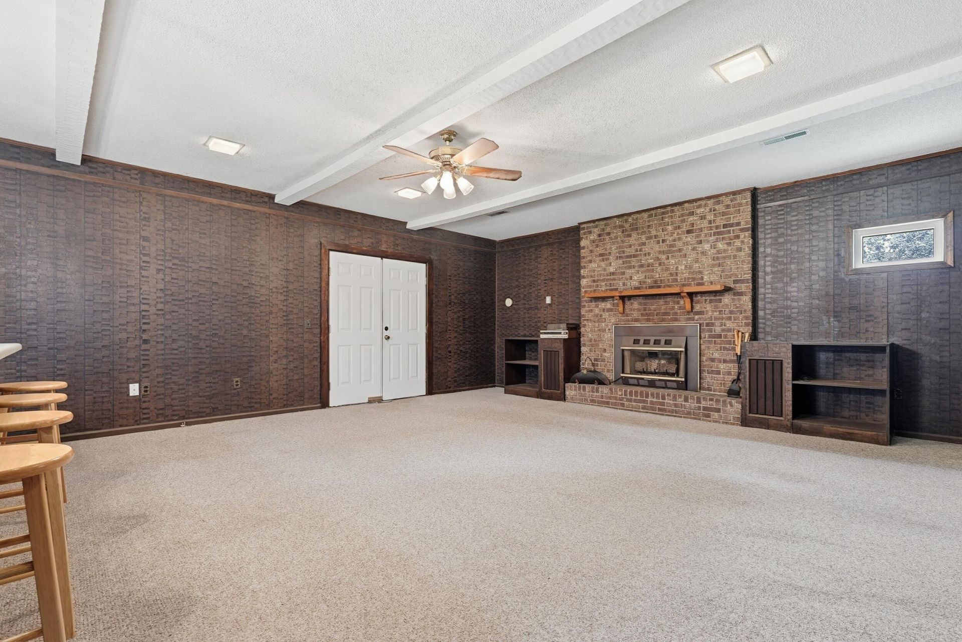 1002 Poplar Photo 23