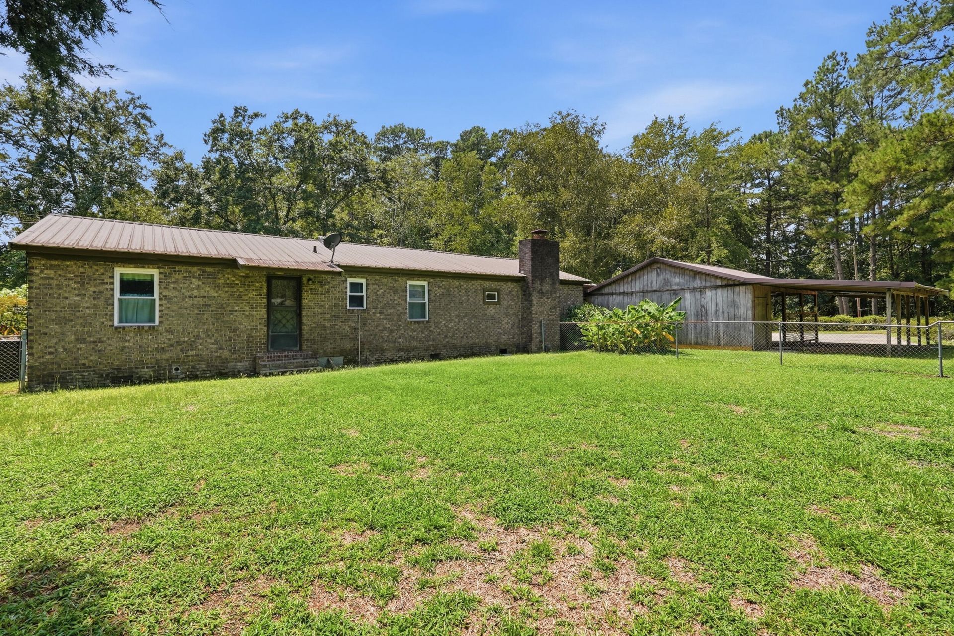 1002 Poplar Photo 26